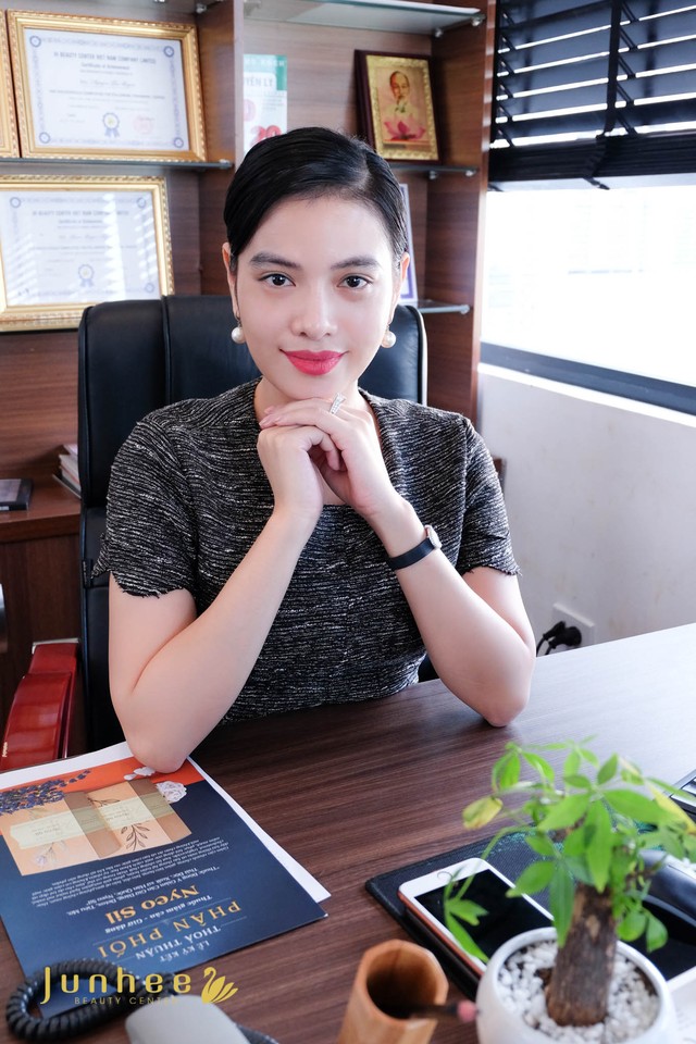 Nhìn lại ngày Black Friday tại Hà Nội: Tắc nghẽn khu Triệu Việt Vương vì Junhee Beauty Center - Ảnh 6.