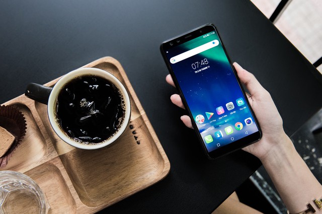 Đập hộp sản phẩm Prime X Max &ndash; Si&ecirc;u phẩm smartphone 4 camera - Ảnh 3.