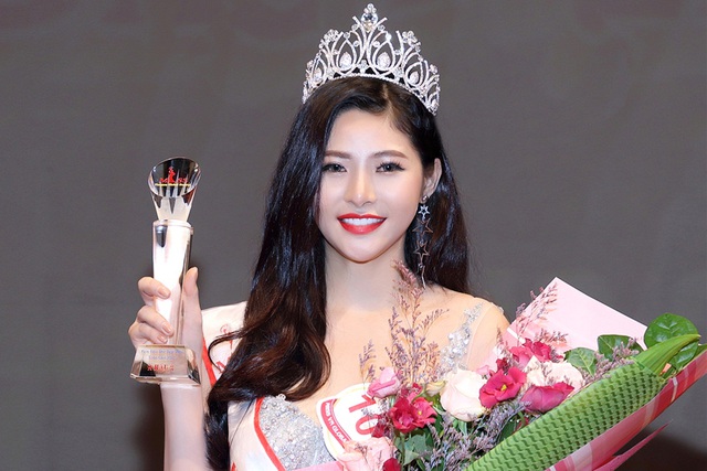 Hoàng Dung đăng quang Á hậu 2 “Hoa hậu sắc đẹp Việt Nam toàn cầu 2017” - Ảnh 1.