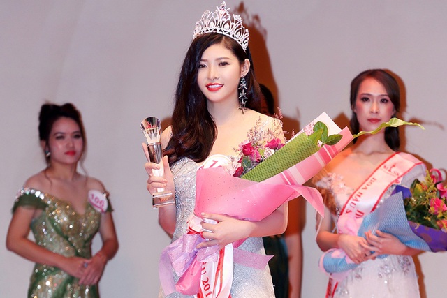 Hoàng Dung đăng quang Á hậu 2 “Hoa hậu sắc đẹp Việt Nam toàn cầu 2017” - Ảnh 2.