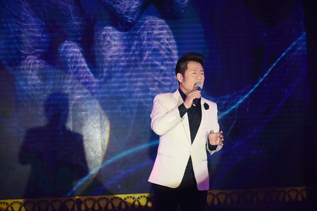 Những m&agrave;n h&aacute;t live cực đỉnh của loạt sao khủng trong sự kiện cuối tuần qua - Ảnh 6.