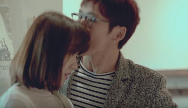 Web drama “Thiên Ý”: Ngây ngất với cảnh hôn ngọt ngào của Hari Won và bạn diễn nam thần - Ảnh 1.