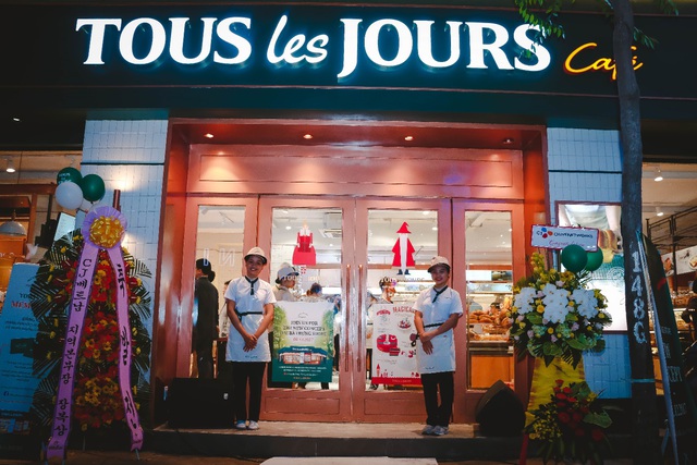 Tín đồ mê bánh check-in quên lối về tại TOUS les JOURS Cafe - Ảnh 1.