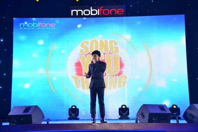 Tưng bừng chuỗi sự kiện &acirc;m nhạc &ldquo;Mobifone &ndash; S&oacute;ng y&ecirc;u thương&rdquo; d&agrave;nh cho c&ocirc;ng nh&acirc;n - Ảnh 4.