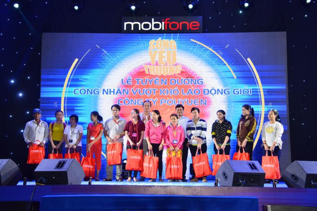 Tưng bừng chuỗi sự kiện &acirc;m nhạc &ldquo;Mobifone &ndash; S&oacute;ng y&ecirc;u thương&rdquo; d&agrave;nh cho c&ocirc;ng nh&acirc;n - Ảnh 8.