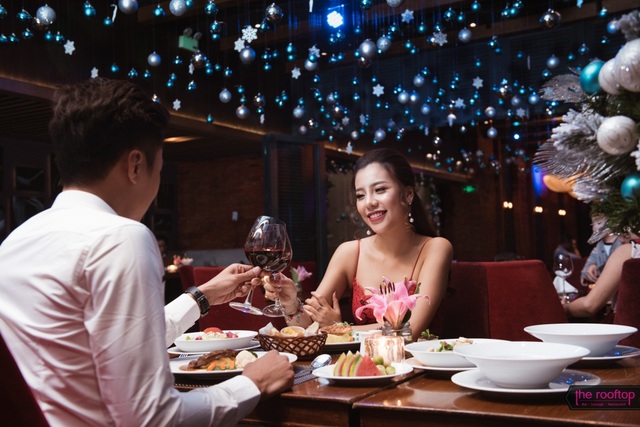 Đón Giáng sinh và năm mới sang trọng, đẳng cấp tại The Rooftop - Ảnh 2.