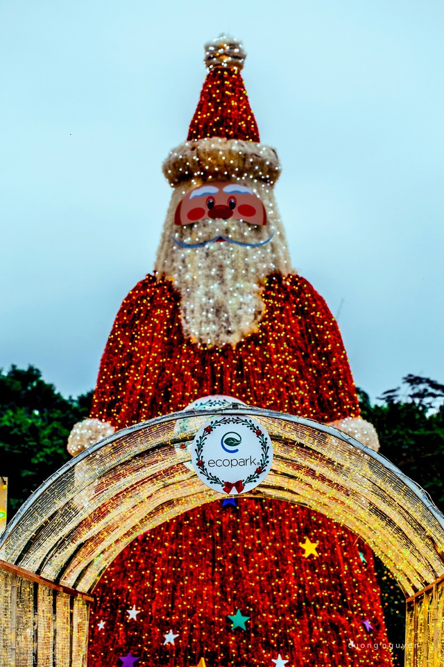 Giáng sinh tuyết trắng cùng ông già Noel lớn nhất Việt Nam tại Ecopark - Ảnh 6.