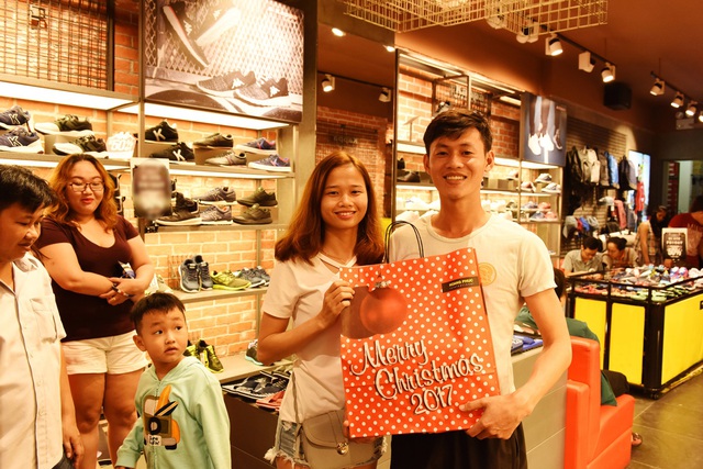Đ&oacute;n Noel v&agrave; năm mới, Ho&agrave;ng Ph&uacute;c Big sale giảm th&ecirc;m 50%++ cho 9 thương hiệu thời trang - Ảnh 9.