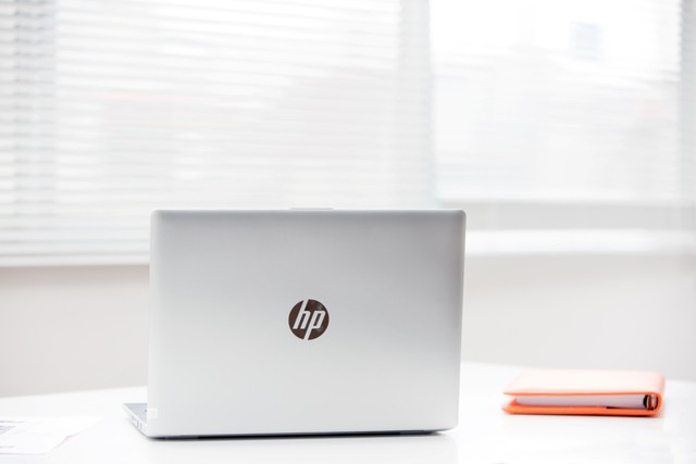 HP Probook 430 G5: Laptop trang bị chip Intel thế hệ thứ 8 mới nhất - Ảnh 1.