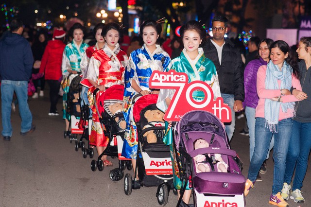 Bất ngờ với h&igrave;nh ảnh c&aacute;c Geisha xuất hiện ở phố đi bộ cuối tuần qua - Ảnh 16.