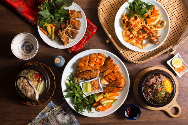 Thưởng thức ẩm thực Việt trong không gian những năm 60s giữa lòng Sài Gòn - Ảnh 5.