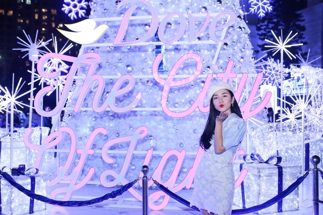 Màn song ca bất ngờ của Hà Anh Tuấn và Phương Ly lấy nhiều cảm xúc khán giả trong đêm Giáng sinh tại Hà Nội - Ảnh 14.