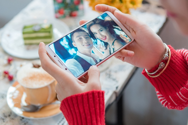 OPPO F5 Youth: Mức giá hợp lý, selfie và trải nghiệm không thua kém đàn anh - Ảnh 2.