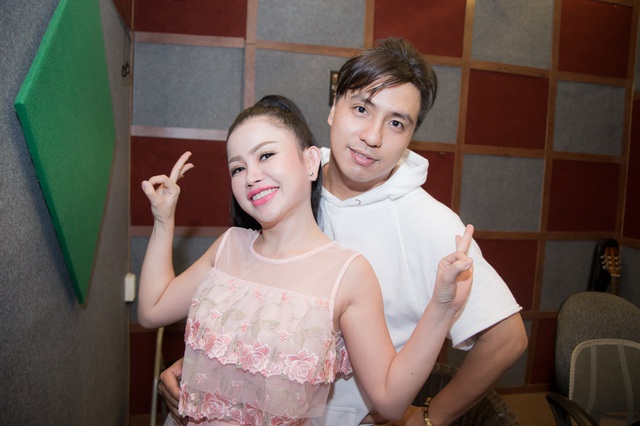 Janny Thủy Trần kết hợp cùng nhạc sĩ Tăng Nhật Tuệ ra mắt MV Tết - Ảnh 9.
