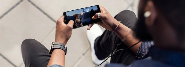 Cận cao cấp - Đ&iacute;ch đến của smartphone 2018 - Ảnh 5.