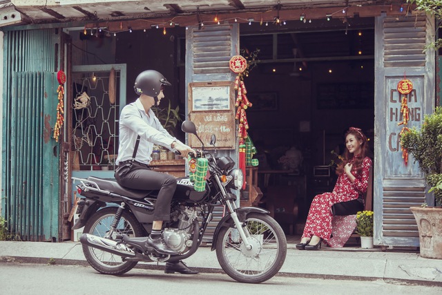 Áo dài xưa “Cô ba Sài Gòn” chưa kịp hết hot, xe máy phong cách retro bắt đầu lên ngôi - Ảnh 8.