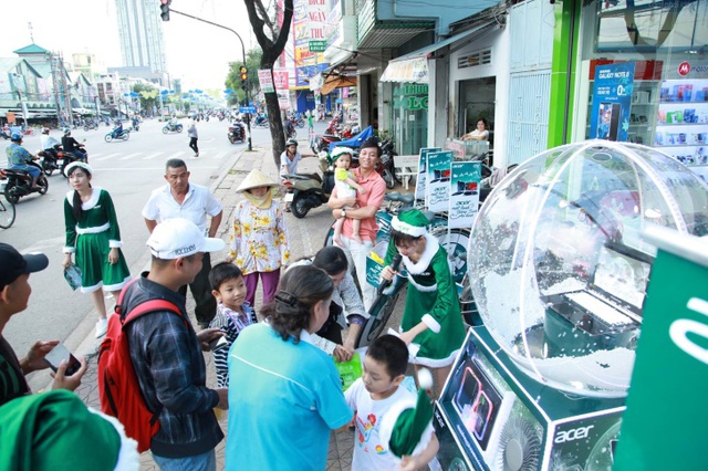 Acer mang quả cầu tuyết khổng lồ đi khắp Việt Nam - Ảnh 3.