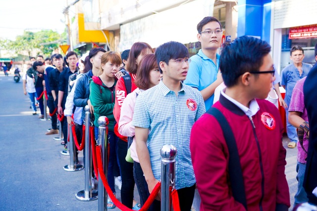 Vừa khai trương, Tân Khánh Mini Mart nhận hàng nghìn đơn đặt hàng - Ảnh 9.