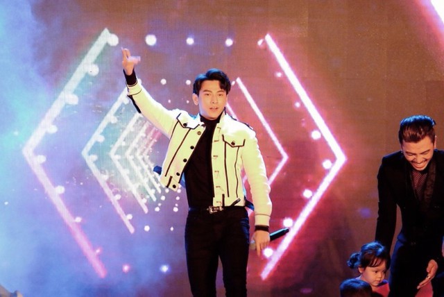 H&agrave;ng trăm bạn trẻ bất ngờ khi Isaac nhận m&igrave;nh &ldquo;ế&rdquo; ngay trong sự kiện khởi đầu m&ugrave;a lễ t&igrave;nh nh&acirc;n - Ảnh 5.