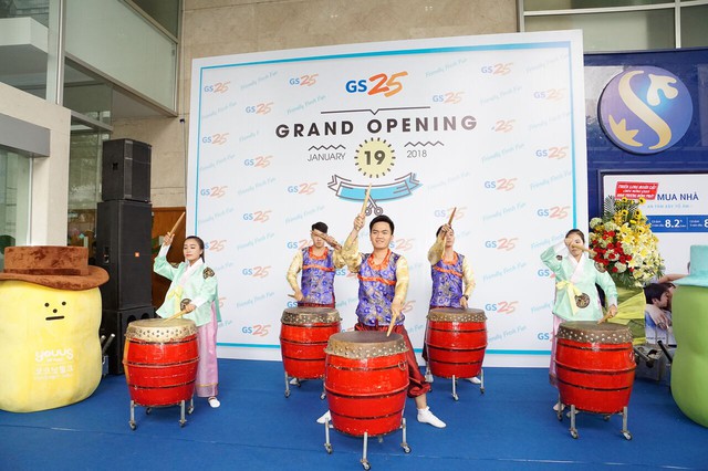 Chuỗi cửa hàng tiện lợi GS25 Hàn Quốc chính thức khai trương tại Việt Nam - Ảnh 2.