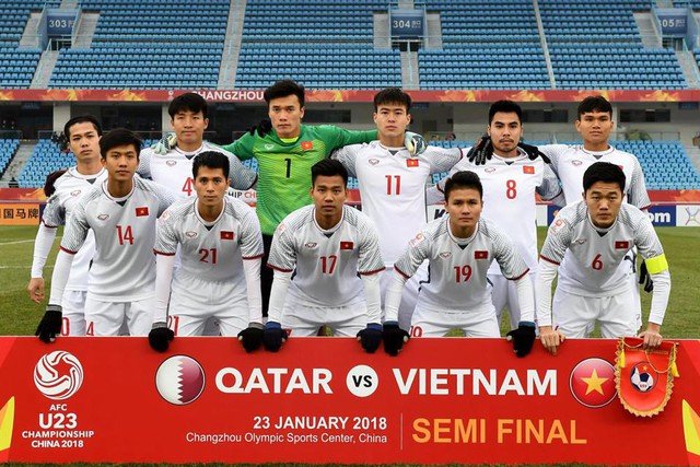 Đừng bỏ lỡ trận chung kết của U23 Việt Nam - Sắm Galaxy J7 Pro, Samsung tặng ngay sạc dự phòng xem đá banh cả ngày - Ảnh 1.