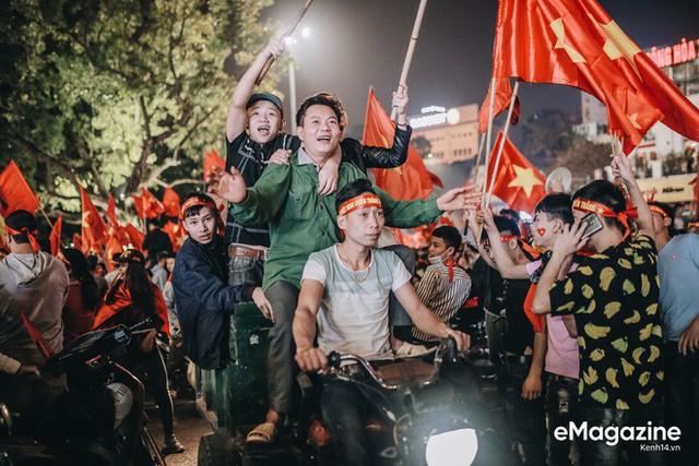 T&igrave;nh y&ecirc;u với U23 v&agrave; những kiểu ăn mừng chỉ c&oacute; thể l&agrave; ở Việt Nam - Ảnh 5.