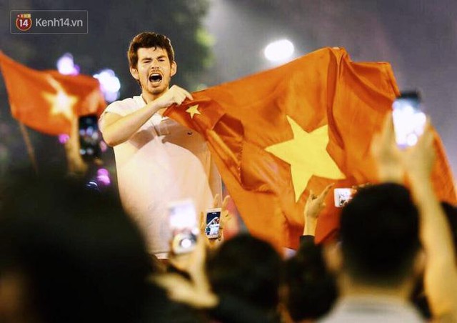 T&igrave;nh y&ecirc;u với U23 v&agrave; những kiểu ăn mừng chỉ c&oacute; thể l&agrave; ở Việt Nam - Ảnh 12.