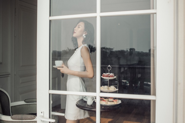 Qu&aacute;n qu&acirc;n The Look 2017 Vũ Ngọc Ch&acirc;m đẹp đến nao l&ograve;ng trong BST mới - Ảnh 5.