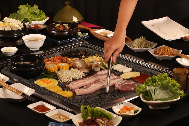 Ch&igrave;m đắm trong thi&ecirc;n đường ẩm thực ch&acirc;u &Aacute; tại Vạn Hạnh Mall - Ảnh 3.