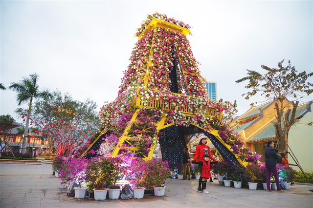 Vui tưng bừng với Lễ hội kỳ quan muôn sắc hoa tại Sun World Halong Complex - Ảnh 3.