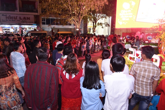 Chuyện lạ ở Sài Gòn: 14/2 vừa qua, hàng trăm bạn trẻ đã “tỏ tình” với… mẹ - Ảnh 14.