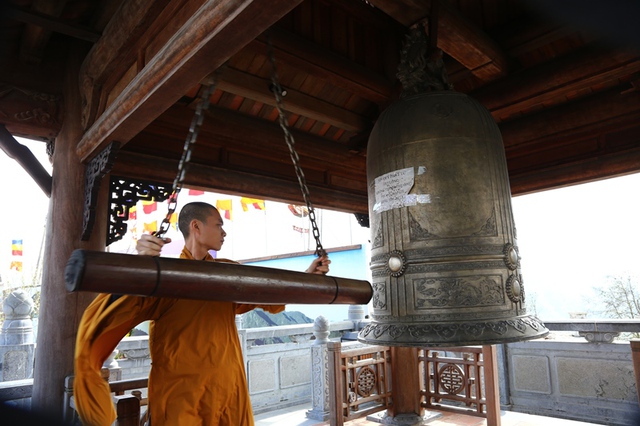 Rủ nhau lên núi lễ Phật cầu an – Ngày Hội xuân Mở Cổng Trời Fansipan đã chính thức khai mạc rồi - Ảnh 4.