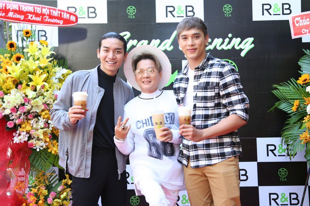 Đầu năm đi uống tr&agrave; sữa R&B TEA mừng khai trương cơ sở mới tại Quận 5 - Ảnh 1.