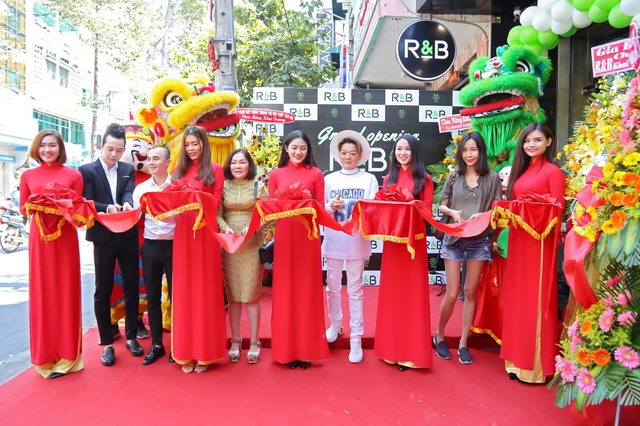 Đầu năm đi uống tr&agrave; sữa R&B TEA mừng khai trương cơ sở mới tại Quận 5 - Ảnh 6.