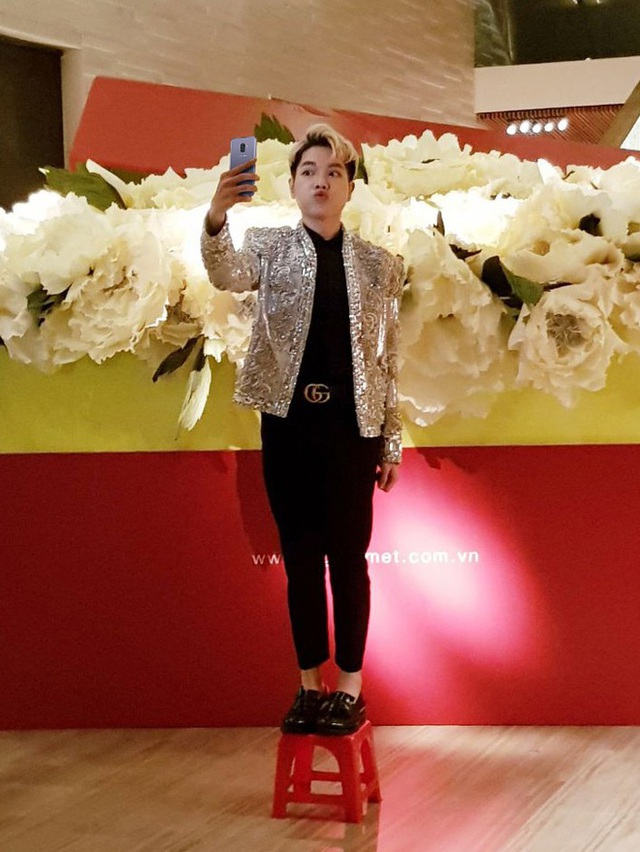 Sao Việt khoe ảnh selfie đẹp lung linh, thần thái trong mọi hoàn cảnh - Ảnh 8.