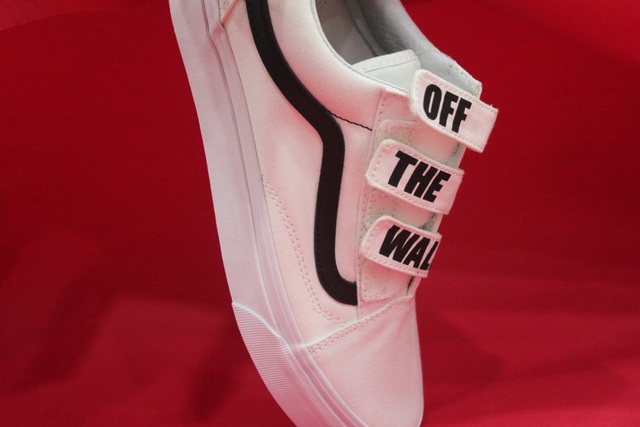 Vans old skool V &ndash; Đ&ocirc;i gi&agrave;y thần th&aacute;i n&ecirc;n c&oacute; trong những thước phim &ldquo;Old days&rdquo; - Ảnh 2.