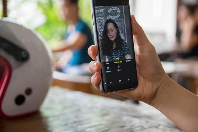 Trở th&agrave;nh bậc thầy selfie kh&ocirc;ng kh&oacute;, v&agrave;i b&iacute; k&iacute;p sau sẽ gi&uacute;p bạn chụp ảnh nghệ nhất - Ảnh 2.