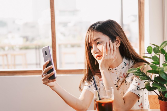 Trở th&agrave;nh bậc thầy selfie kh&ocirc;ng kh&oacute;, v&agrave;i b&iacute; k&iacute;p sau sẽ gi&uacute;p bạn chụp ảnh nghệ nhất - Ảnh 10.