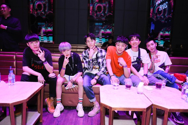Soobin Hoàng Sơn cùng hàng loạt hot boy xứ Trung “quẩy” cuồng nhiệt tại đại tiệc VIP - Ảnh 11.