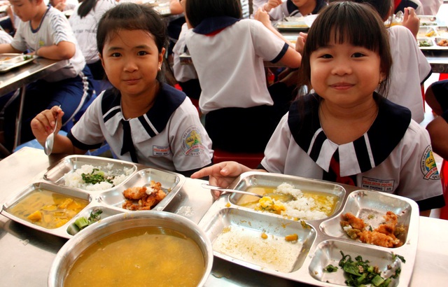Ajinomoto tiếp tục triển khai dự án “bữa ăn học đường” tại Hà Tĩnh - Ảnh 3.