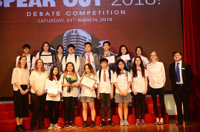 Gay cấn vòng chung kết cuộc thi hùng biện bằng tiếng Anh cho các học sinh trung học tại Hà Nội - Ảnh 4.