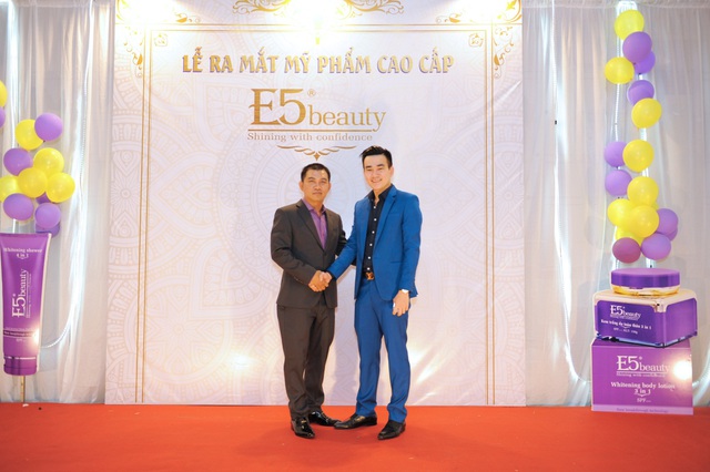 Lễ ra mắt mỹ phẩm E5 Beauty  – Đêm hội tôn vinh sắc tím kiêu sa - Ảnh 7.