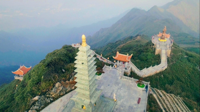 Kiến trúc chùa Việt trên đỉnh núi đẹp như tiên cảnh trên đỉnh Fansipan - Ảnh 9.