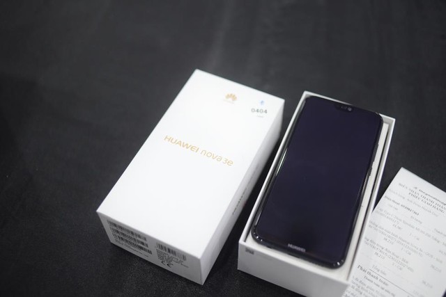 Đập hộp Huawei Nova 3e - Smartphone vừa chính thức đến tay khách hàng ngày 07/04 - Ảnh 2.