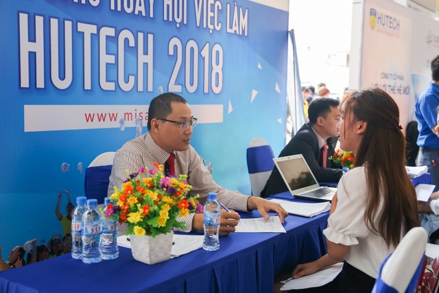 Giải m&atilde; l&yacute; do đ&ocirc;ng đảo bạn trẻ chọn học ng&agrave;nh Ng&ocirc;n ngữ Anh - Ảnh 2.