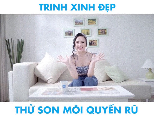 Hòa MinZy, Angela Phương Trinh ăn mặc mát mẻ livestream mua sắm trong ngày nắng nóng - Ảnh 4.