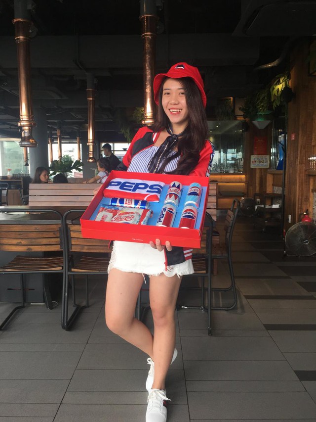 Giới trẻ hào hứng “lật tung” cả Hà Nội truy tìm hộp quà chất Pepsi - Ảnh 4.