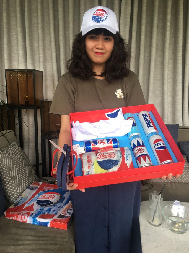 Giới trẻ hào hứng “lật tung” cả Hà Nội truy tìm hộp quà chất Pepsi - Ảnh 5.