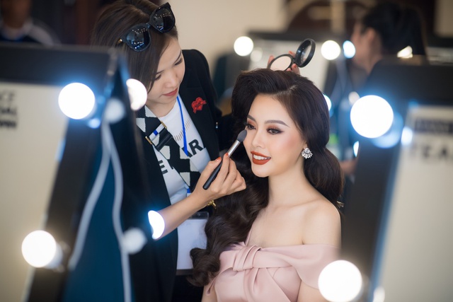 Đột nhập makeup room của cuộc thi “Miss Sea Vietnam Global 2018” - Ảnh 6.