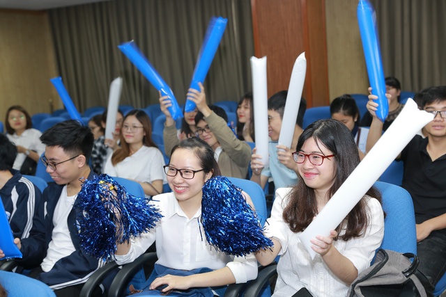 T&uacute; Linh, Phạm Hồng Nam h&aacute;o hức với sự kiện ph&aacute;t động chương tr&igrave;nh Kỹ năng quản l&yacute; t&agrave;i ch&iacute;nh m&ugrave;a 7 - Ảnh 7.